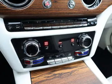 ROLLS ROYCE Ghost 6.75 V12   Massagestoelen  Panoramadak  St