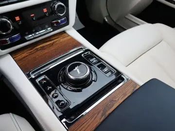 ROLLS ROYCE Ghost 6.75 V12   Massagestoelen  Panoramadak  St