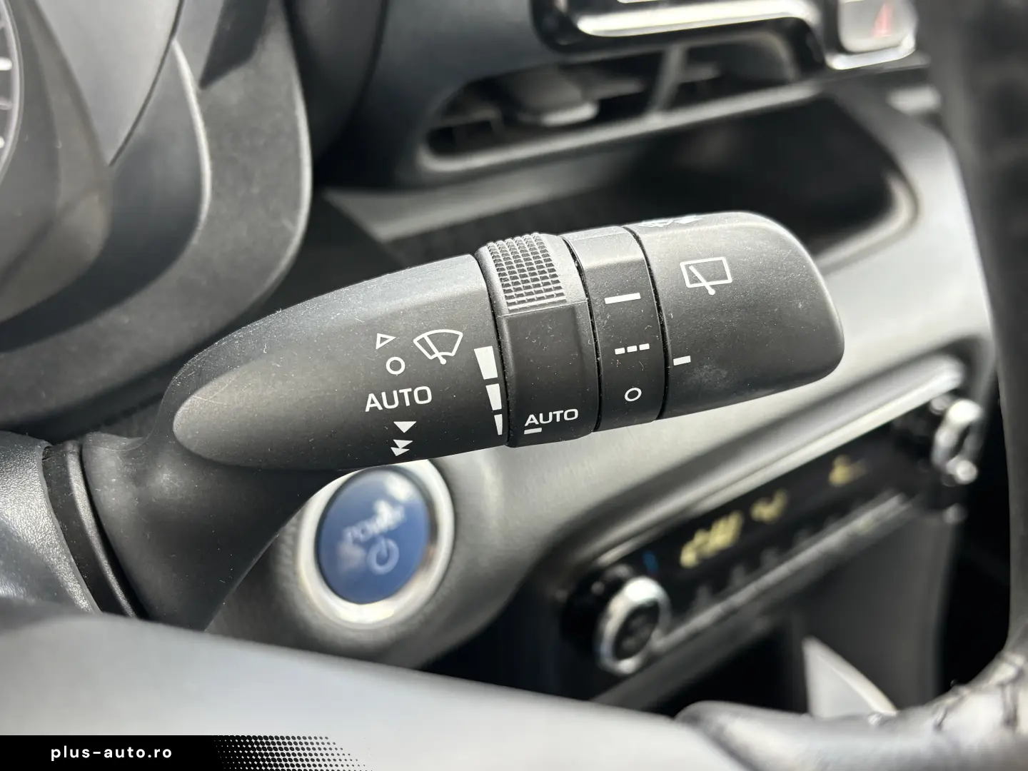 Toyota Yaris 1.5 VVT-i HSD Dynamic