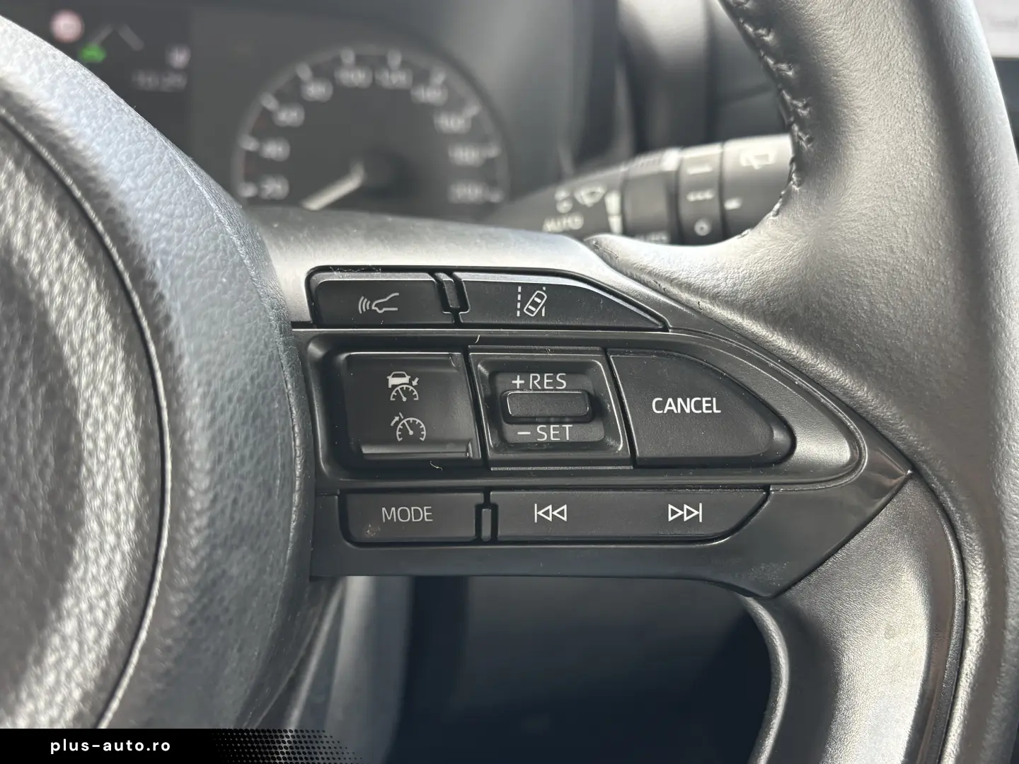 Toyota Yaris 1.5 VVT-i HSD Dynamic