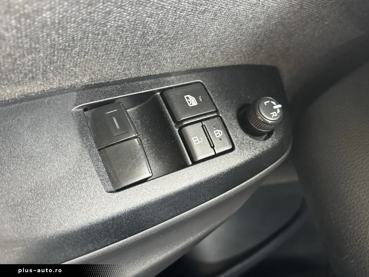 Toyota Yaris 1.5 VVT-i HSD Dynamic