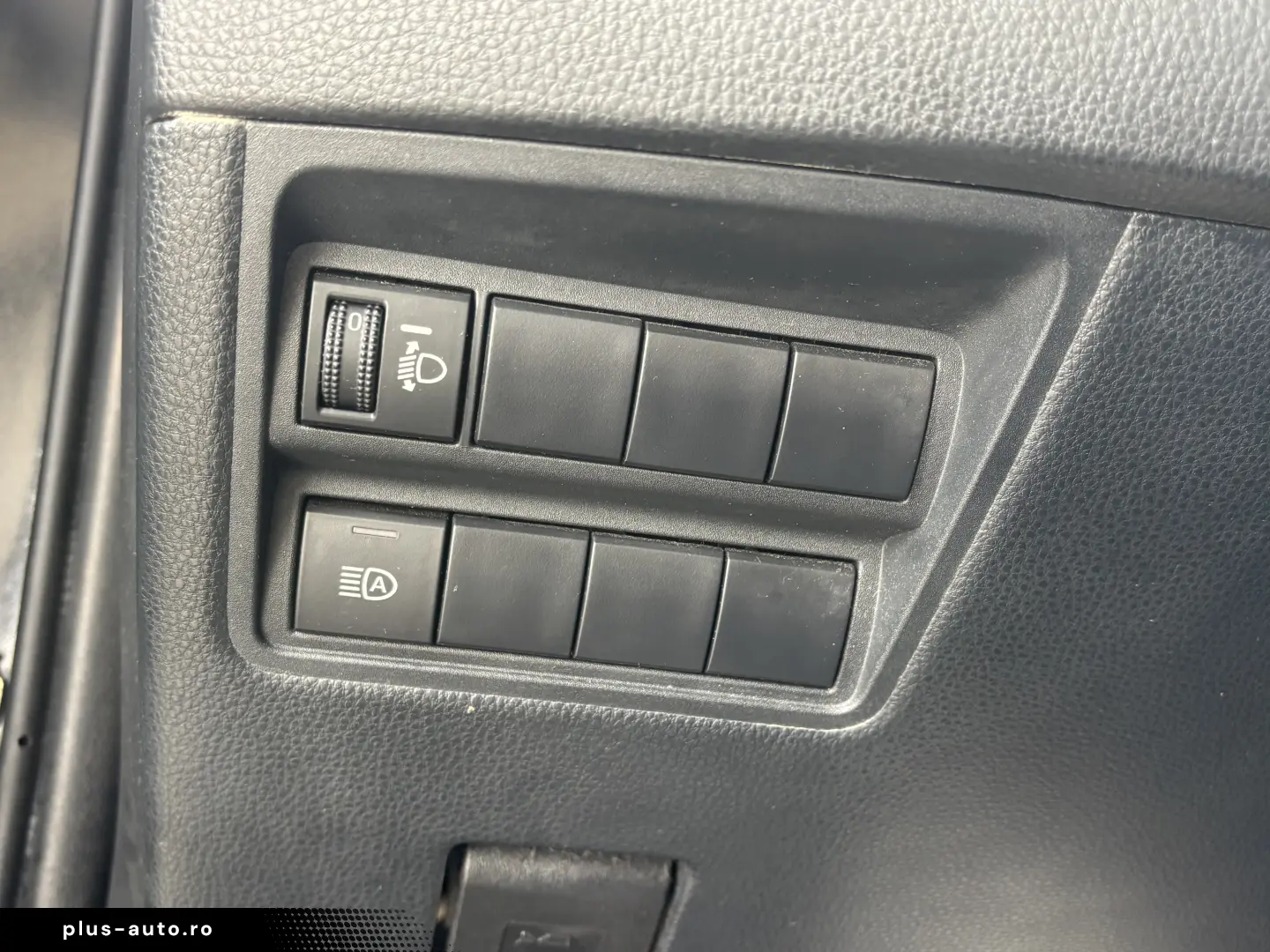 Toyota Yaris 1.5 VVT-i HSD Dynamic