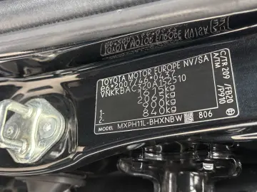 Toyota Yaris 1.5 VVT-i HSD Dynamic