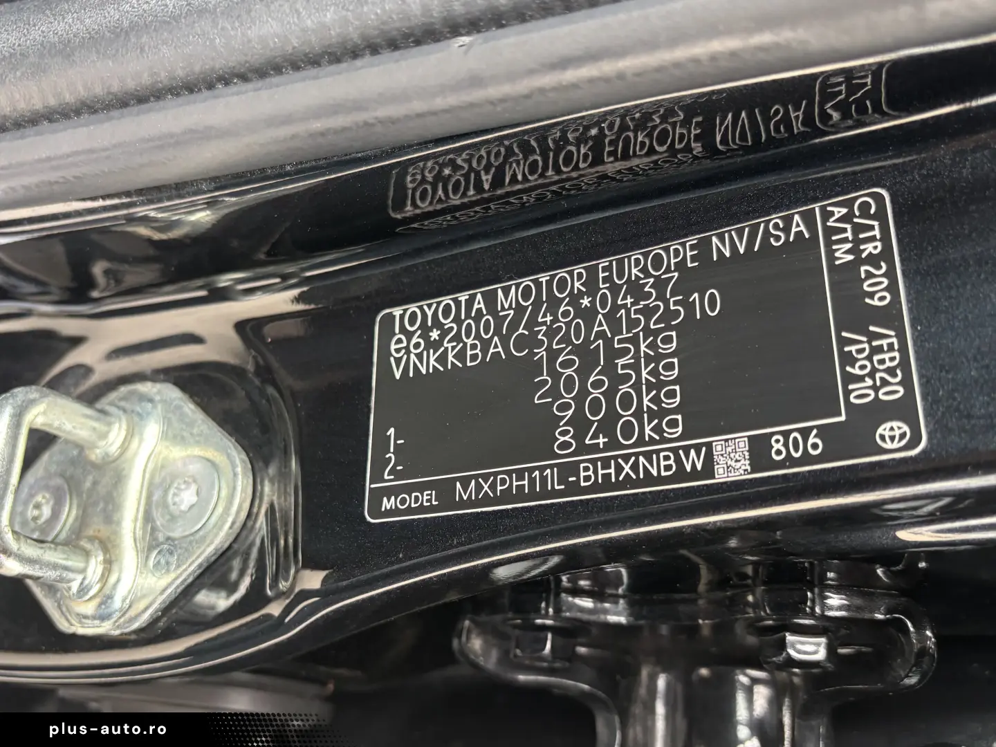 Toyota Yaris 1.5 VVT-i HSD Dynamic