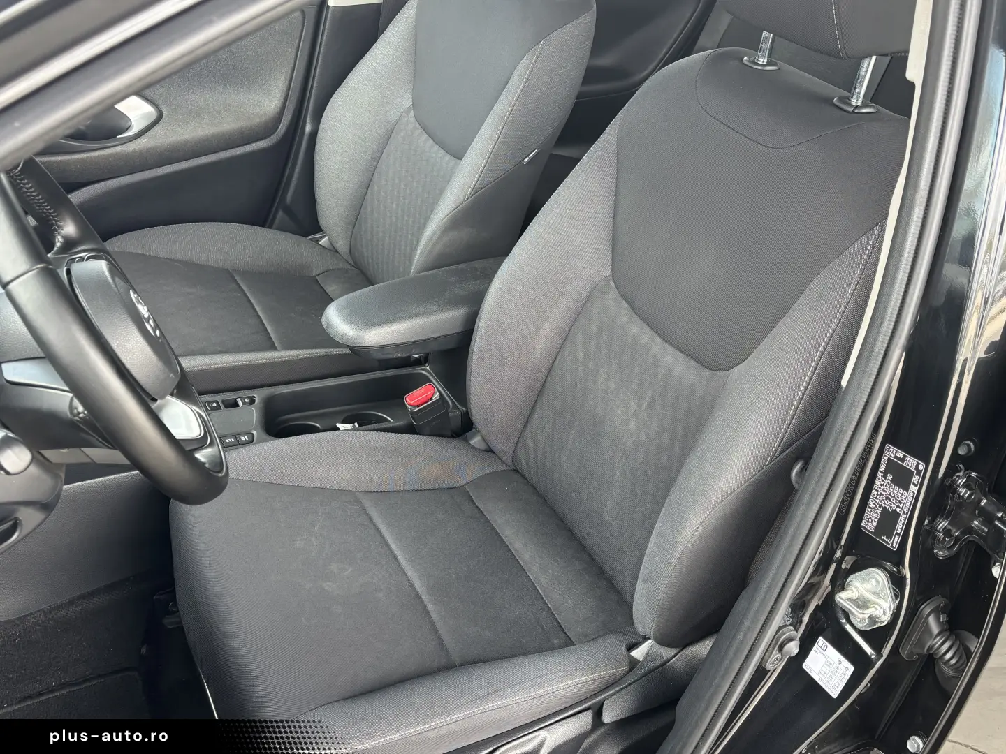 Toyota Yaris 1.5 VVT-i HSD Dynamic