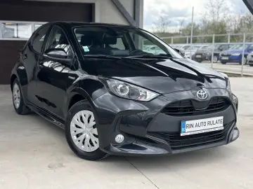 Toyota Yaris 1.5 VVT-i HSD Dynamic