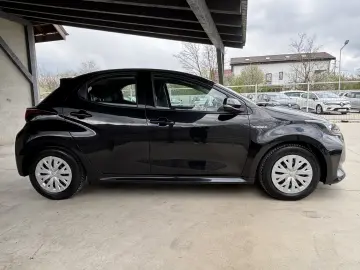Toyota Yaris 1.5 VVT-i HSD Dynamic