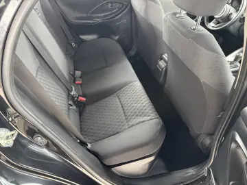 Toyota Yaris 1.5 VVT-i HSD Dynamic