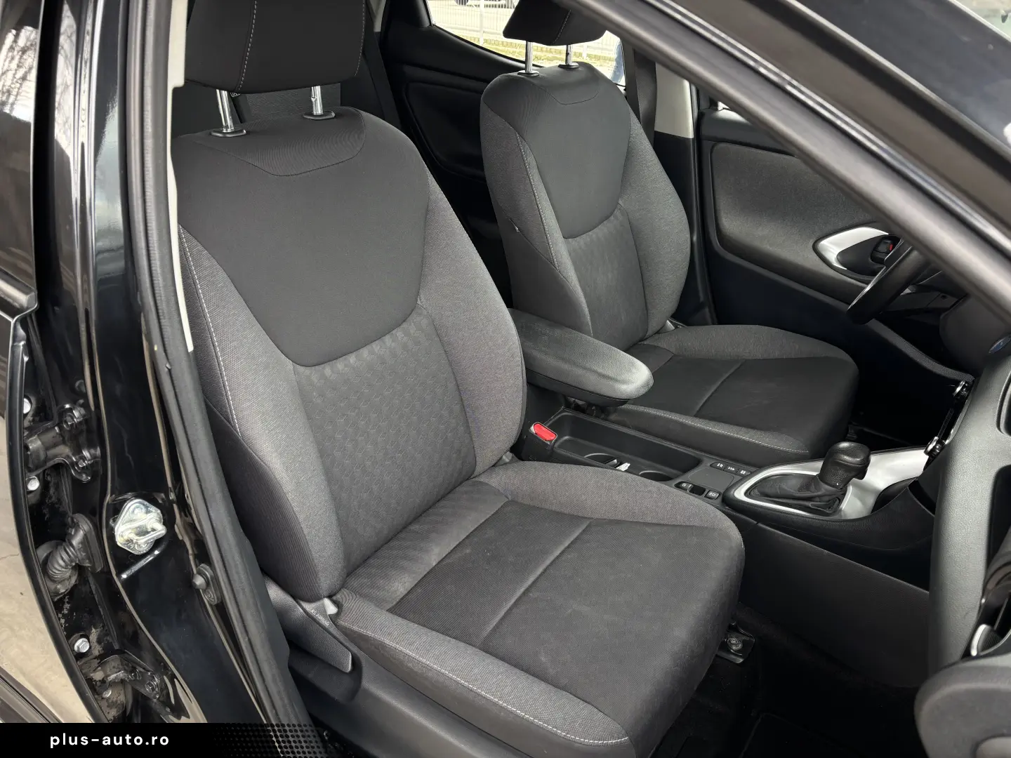 Toyota Yaris 1.5 VVT-i HSD Dynamic