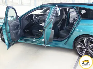 Peugeot 308 GT Allure 130 Virtual 3D