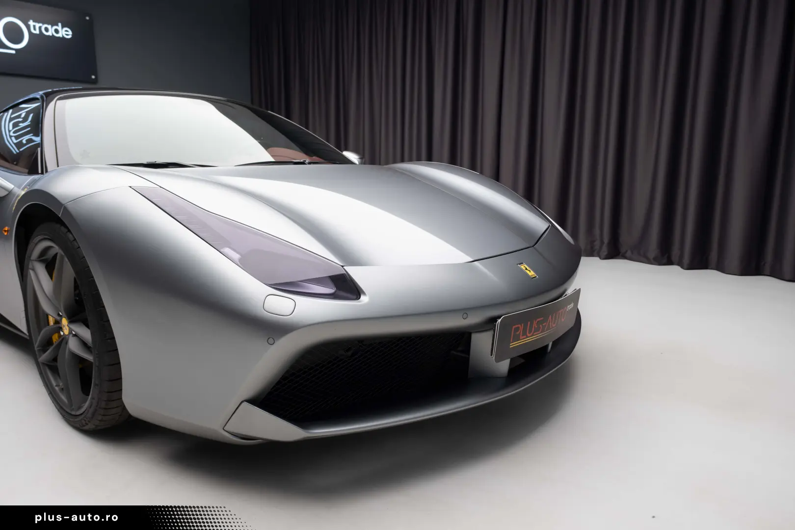 Ferrari 488 GTB LIFT JBL Camera Daytona Seats