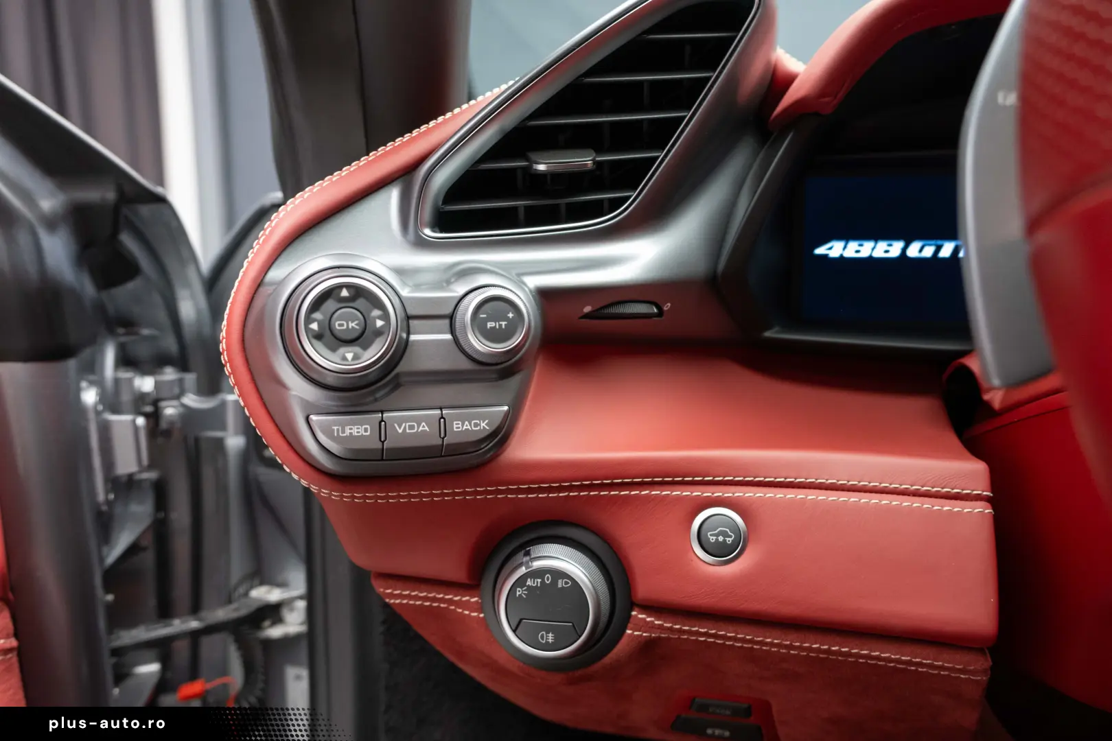 Ferrari 488 GTB LIFT JBL Camera Daytona Seats