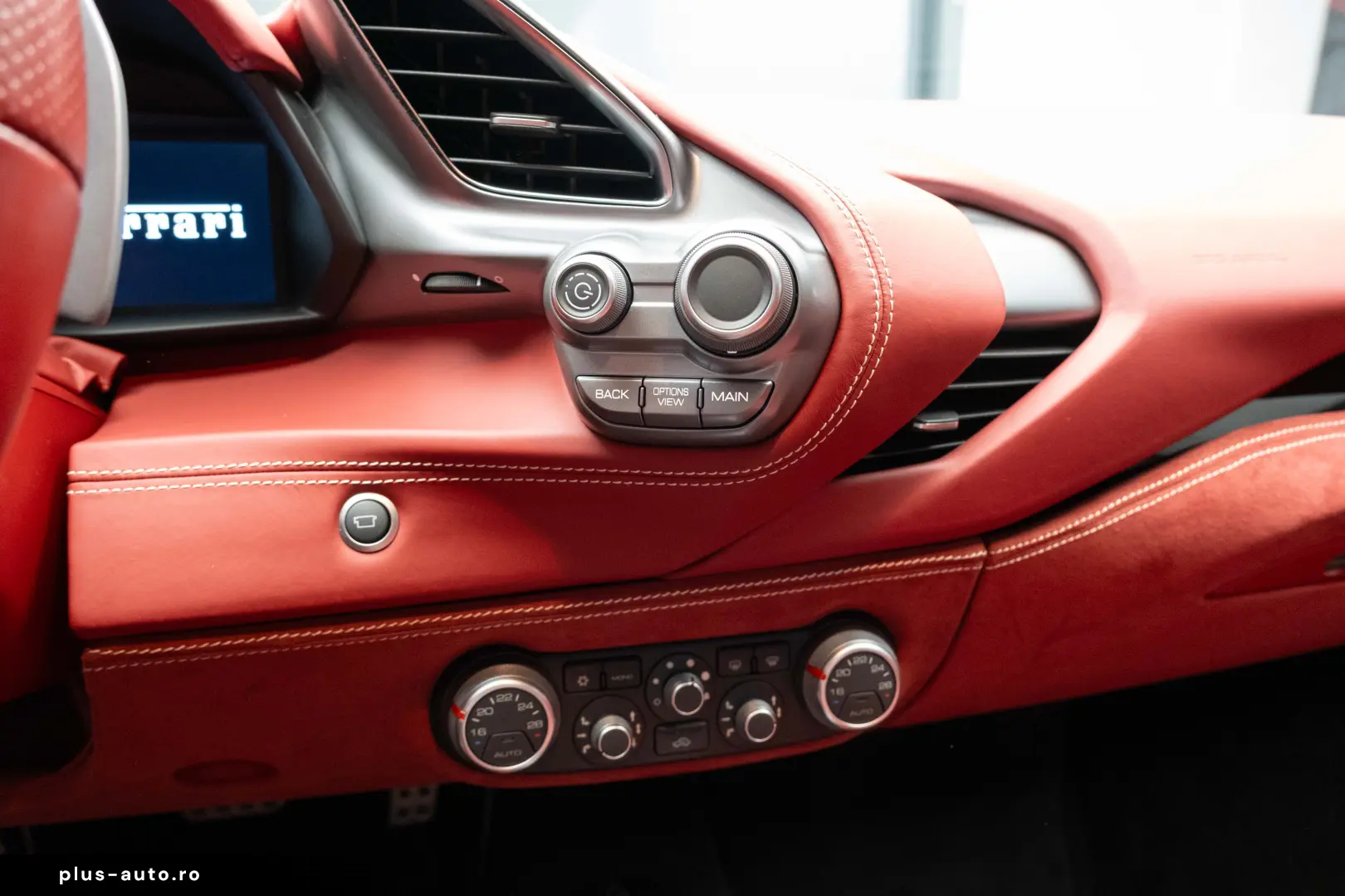 Ferrari 488 GTB LIFT JBL Camera Daytona Seats