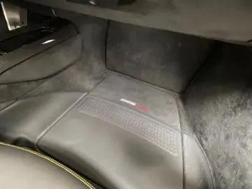 Ferrari 296 GTB Giallo Daytona Kamr