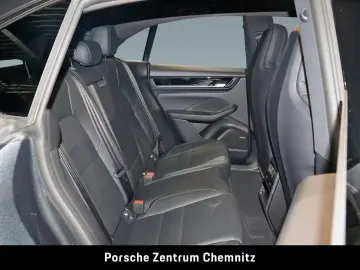 PORSCHE Macan 4 Electric