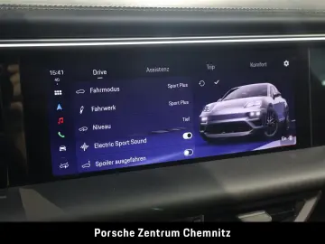 PORSCHE Macan 4 Electric