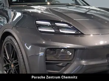 PORSCHE Macan 4 Electric