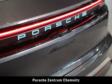 PORSCHE Macan 4 Electric