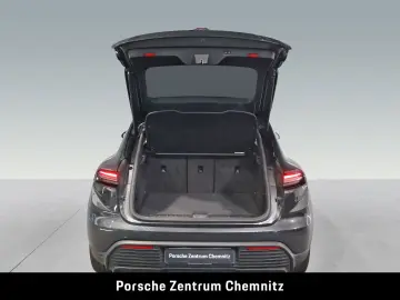 PORSCHE Macan 4 Electric