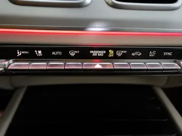 Mercedes-Benz GLE 400 D 4MATIC 3.0D 330CP