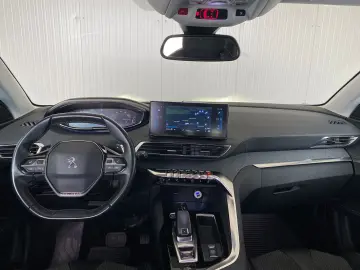 PEUGEOT 3008 1.2 PureTech 130CP Allure Pack EAT8 S&S