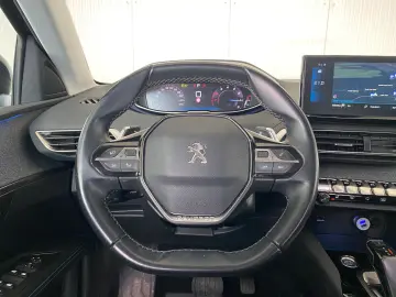 PEUGEOT 3008 1.2 PureTech 130CP Allure Pack EAT8 S&S