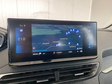 PEUGEOT 3008 1.2 PureTech 130CP Allure Pack EAT8 S&S