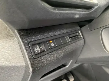 PEUGEOT 3008 1.2 PureTech 130CP Allure Pack EAT8 S&S