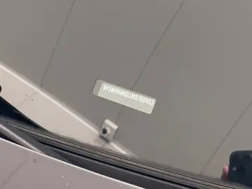 PEUGEOT 3008 1.2 PureTech 130CP Allure Pack EAT8 S&S