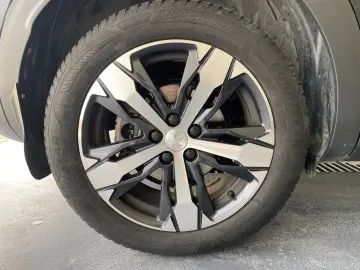 PEUGEOT 3008 1.2 PureTech 130CP Allure Pack EAT8 S&S