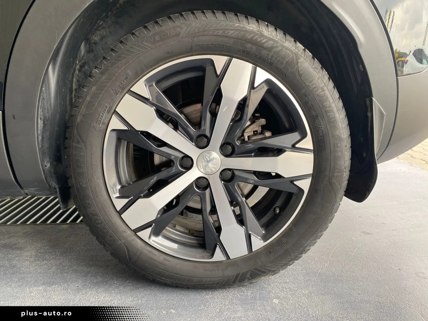 PEUGEOT 3008 1.2 PureTech 130CP Allure Pack EAT8 S&S