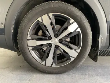 PEUGEOT 3008 1.2 PureTech 130CP Allure Pack EAT8 S&S