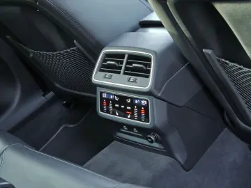 AUDI A6 Limousine 55 TFSI e qu.Matrix B&O Nacht HuD