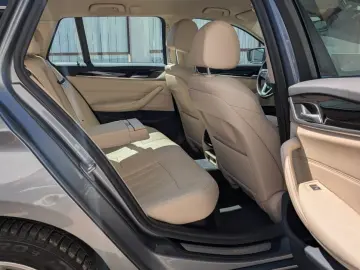 BMW Seria 5 Aut. Touring 530e