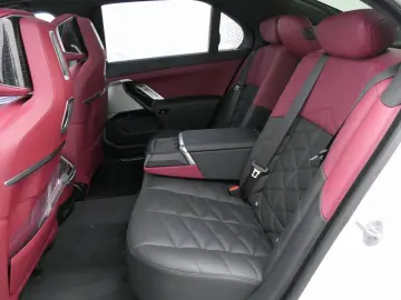 BMW 740d xDrive Limousine M Sportpaket