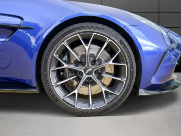 ASTON MARTIN NG V8 Vantage Coupé