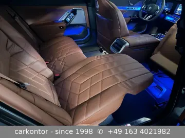 BMW 750e xdrive M SPORT   LOUNGE   THEATER   2025