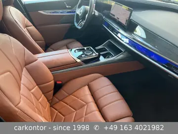 BMW 750e xdrive M SPORT   LOUNGE   THEATER   2025