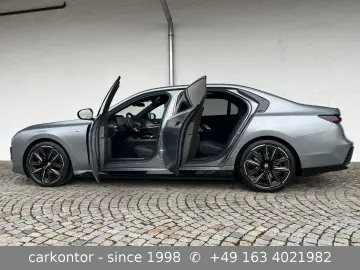 BMW i7 xDr. 60  M SPORT PRO FOND ENTER LOUNGE SEAT