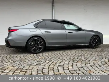 BMW i7 xDr. 60  M SPORT PRO FOND ENTER LOUNGE SEAT