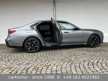 BMW i7 xDr. 60  M SPORT PRO FOND ENTER LOUNGE SEAT