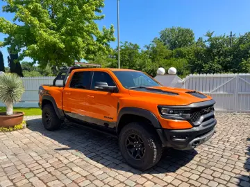 Dodge RAM TRX 1500 6.2L V8-SUPERCHARGED