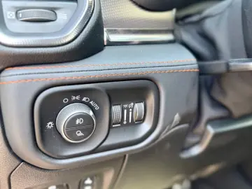 Dodge RAM TRX 1500 6.2L V8-SUPERCHARGED