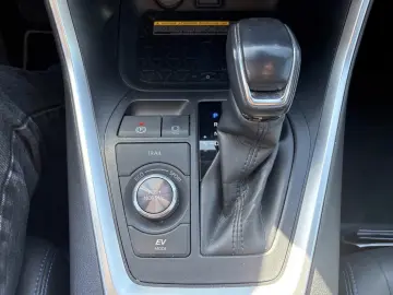 Toyota RAV4 2.5 VVT-i Hybrid Style Selection 4x4