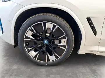 BMW iX3 M Sport AHK Driv.Assist.Prof Harman K LED