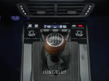 PORSCHE Carrera T Coupé   Neuwagengarantie   1. Hand   X