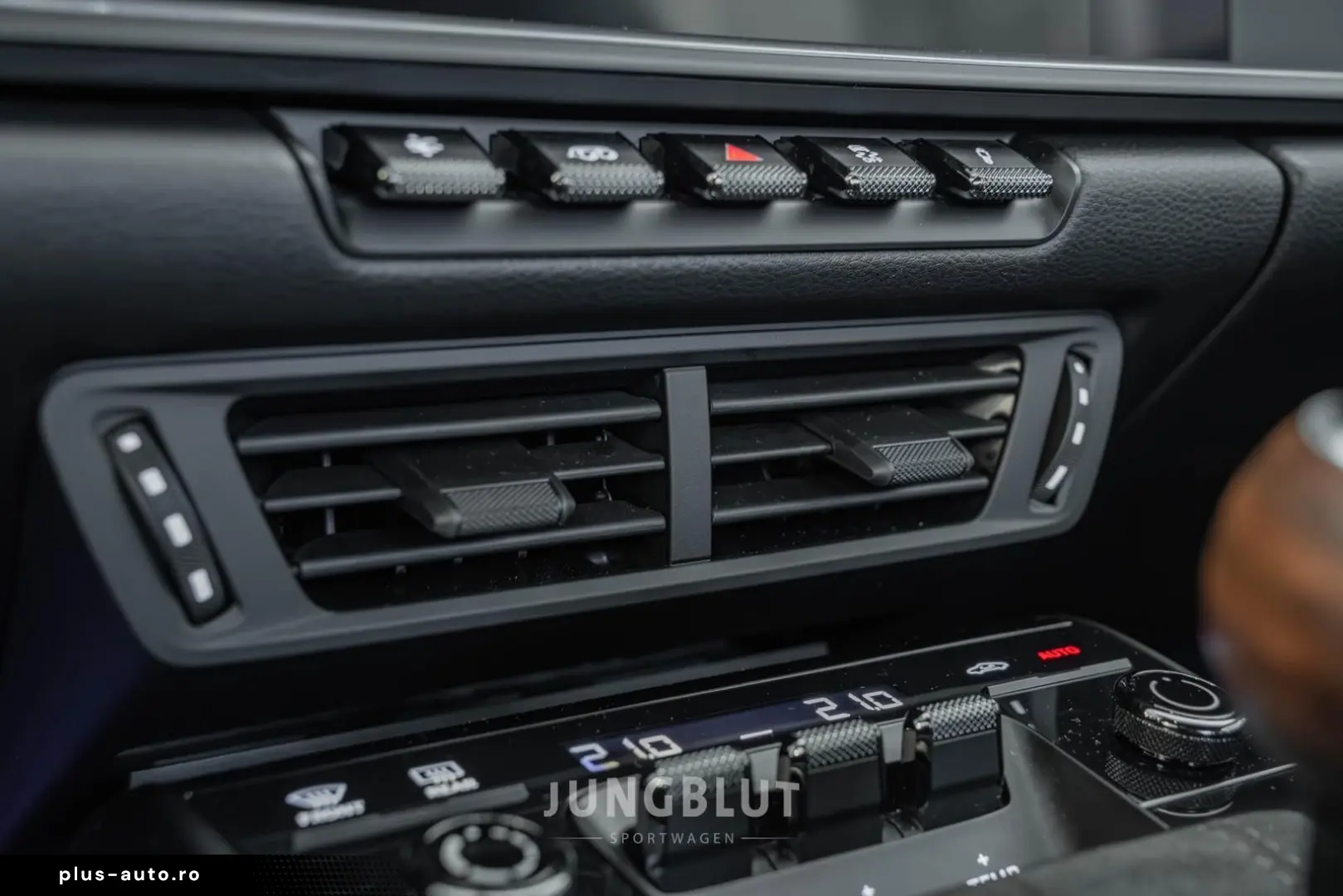 PORSCHE Carrera T Coupé   Neuwagengarantie   1. Hand   X