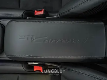 PORSCHE Carrera T Coupé   Neuwagengarantie   1. Hand   X