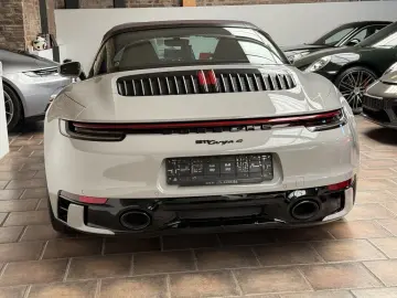 PORSCHE 992 911 Targa 4 SPORTDESIGN-PAKET-ABGAS LED INNO