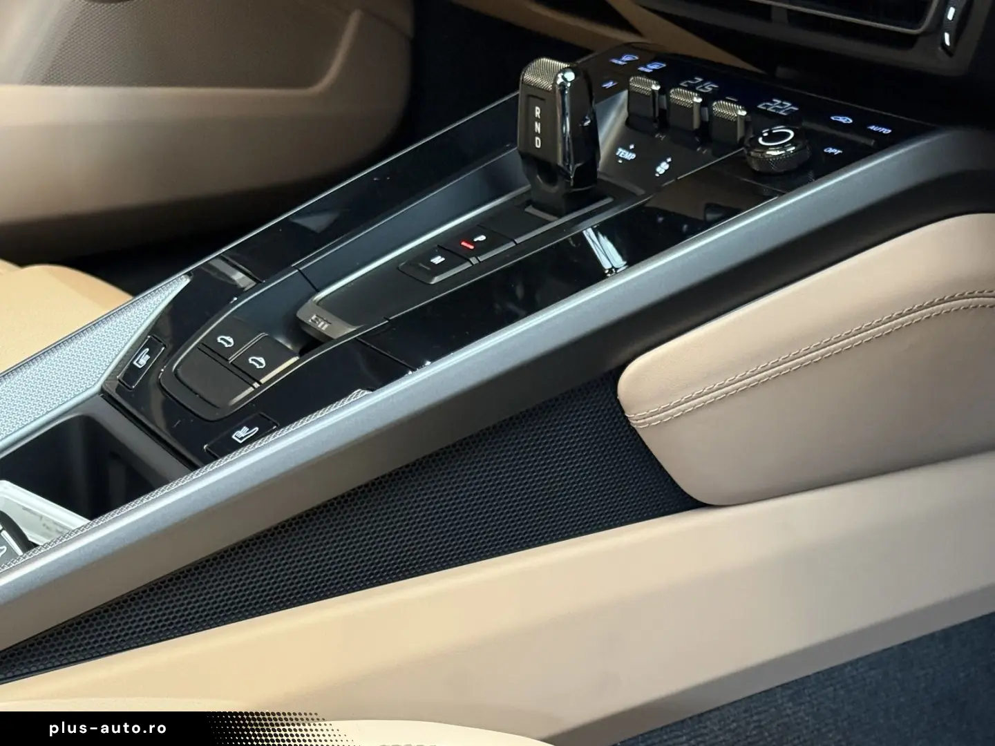 PORSCHE 992 911 Targa 4 SPORTDESIGN-PAKET-ABGAS LED INNO